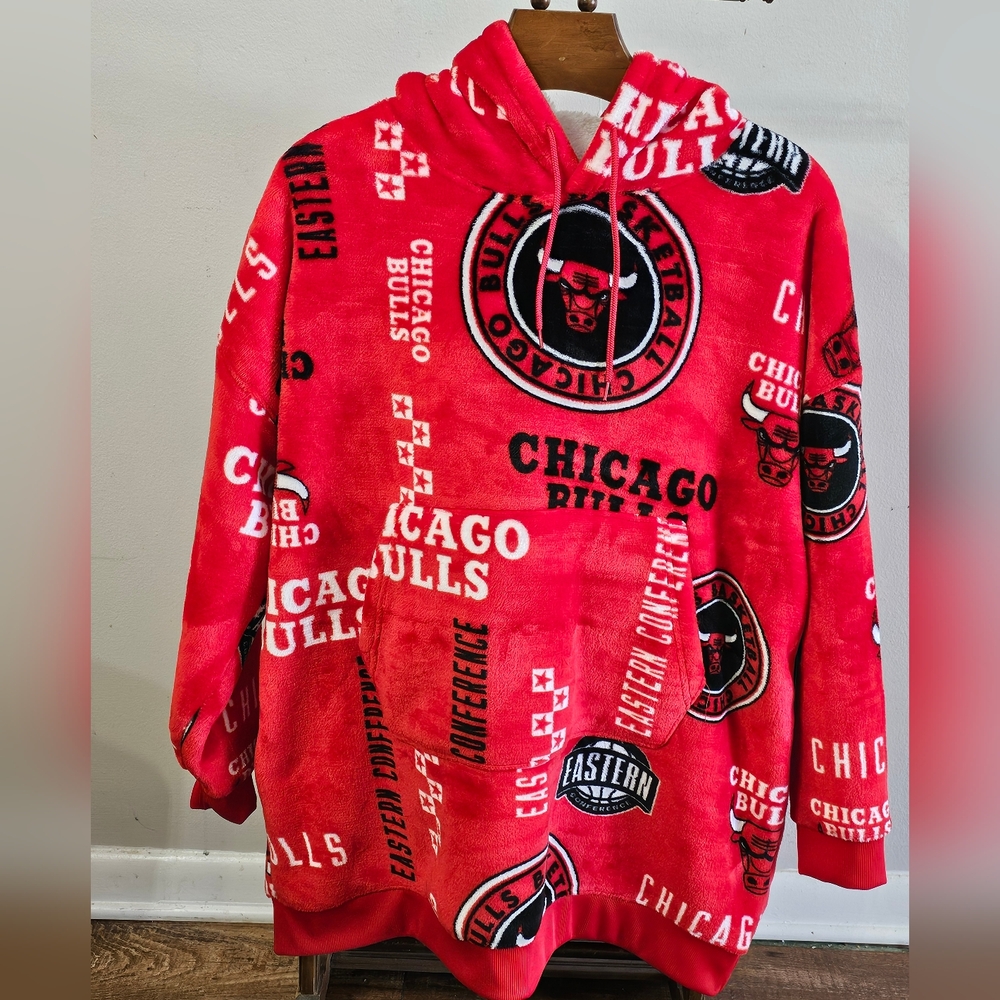 Ultra Game NBA Chicago Bulls Graphic Fleece Hoodie Pullover Sweater One Size